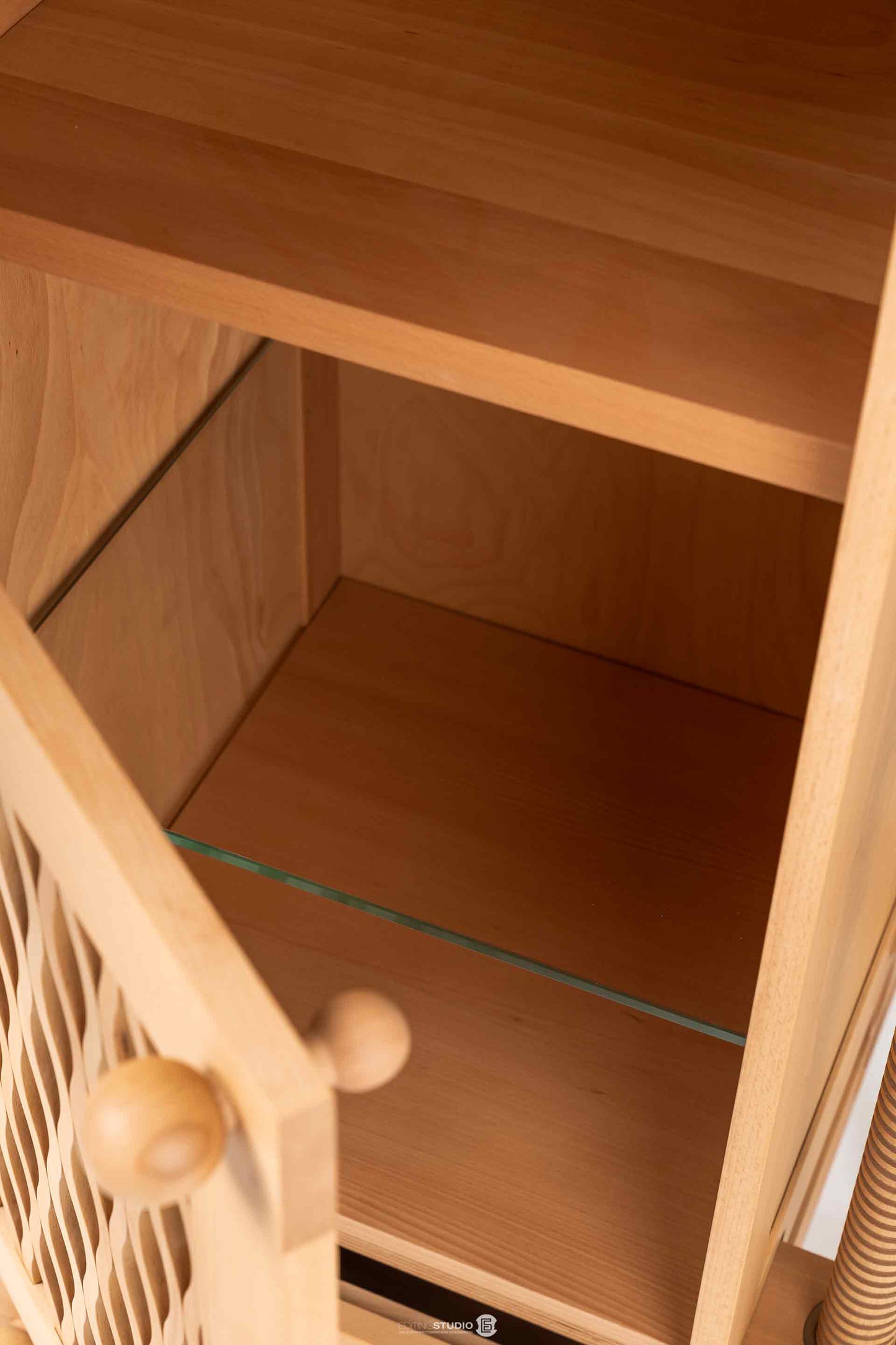 Screw Cabinet