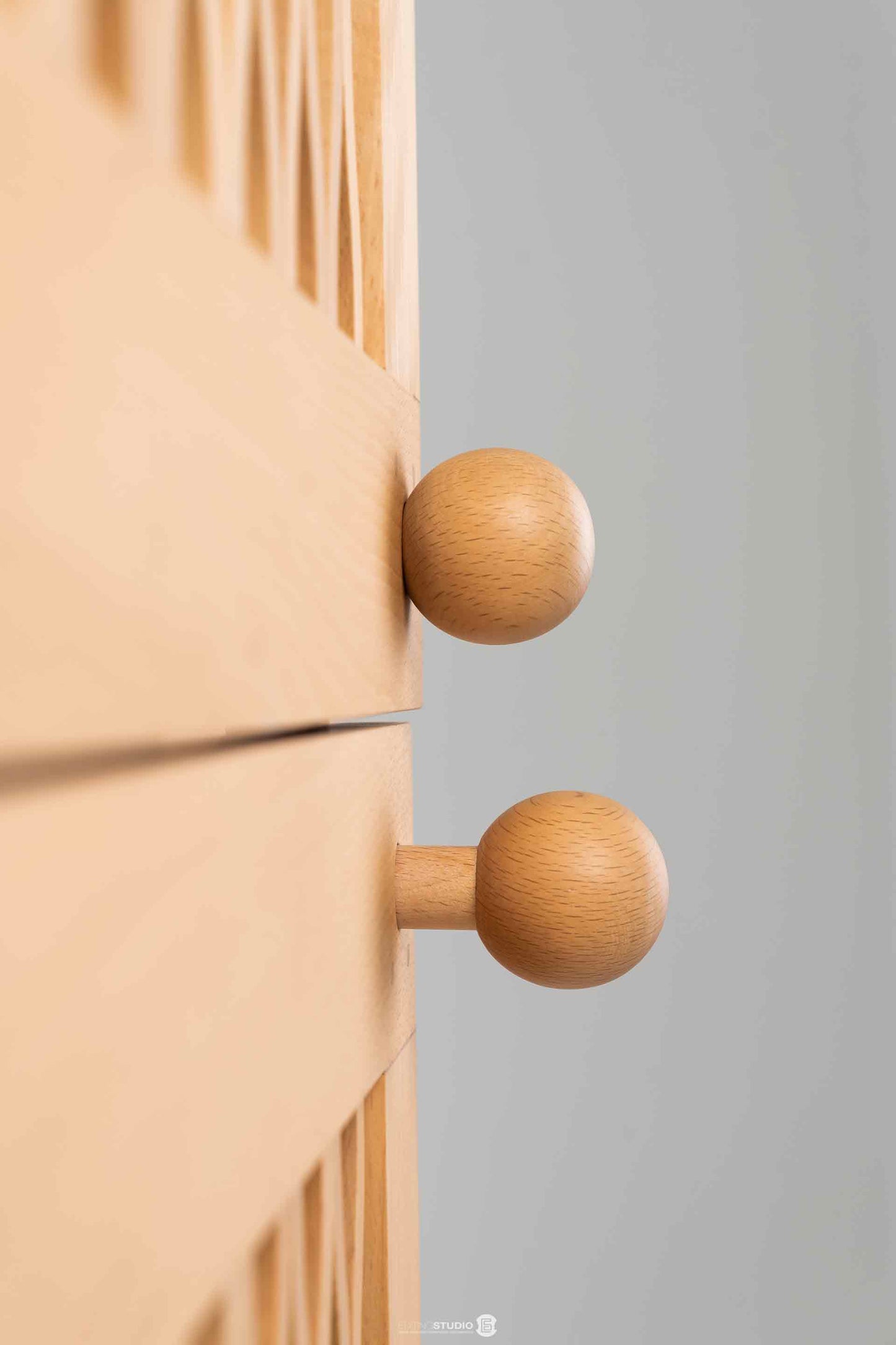 Screw Cabinet