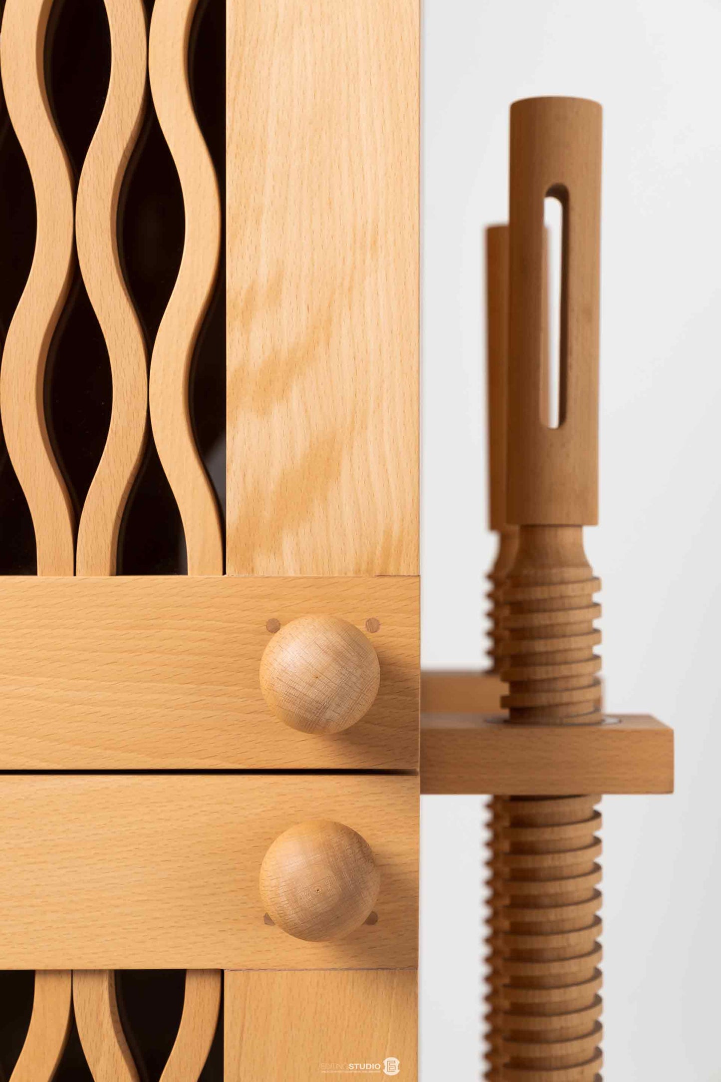 Screw Cabinet