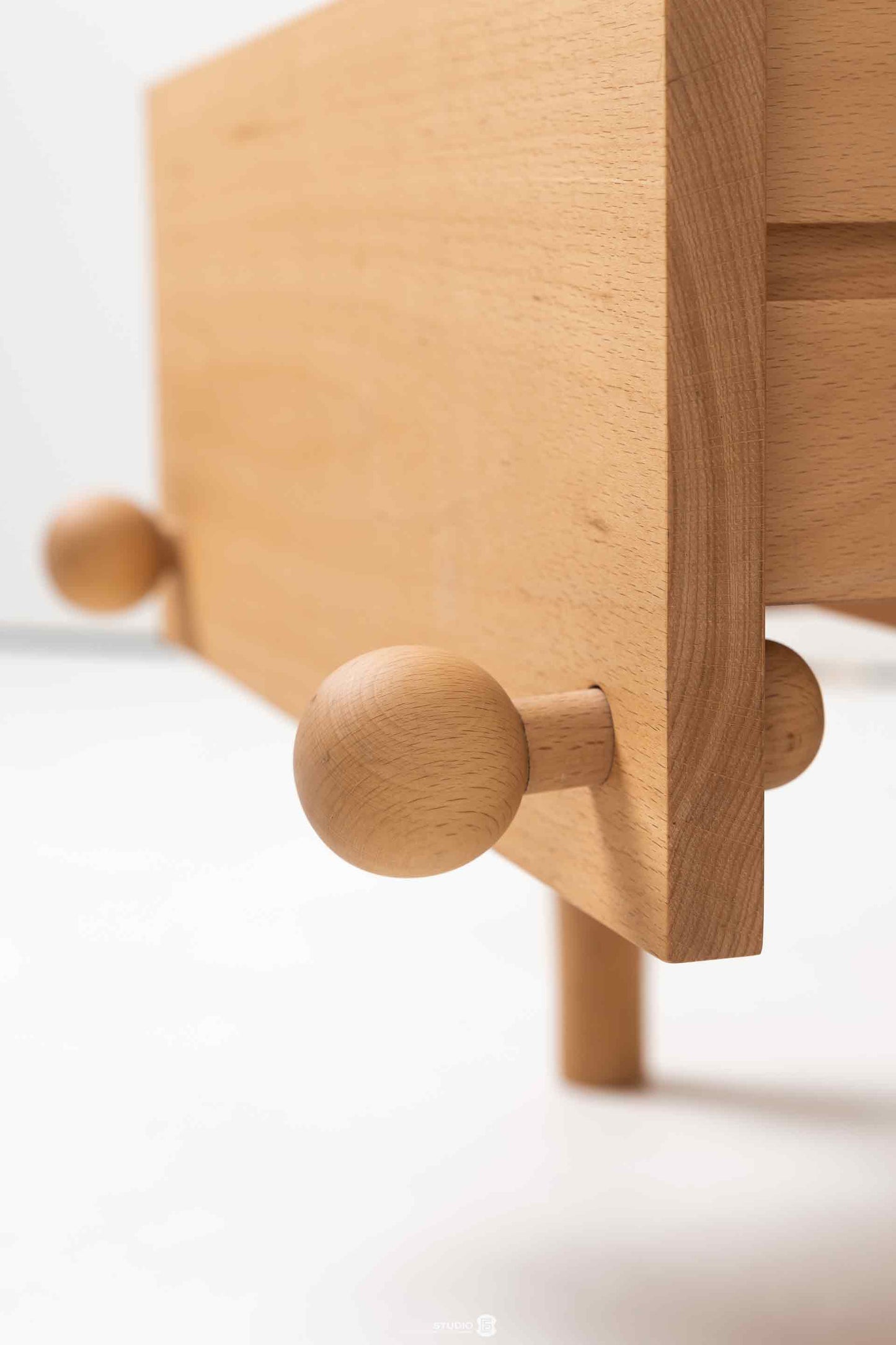 Screw Cabinet