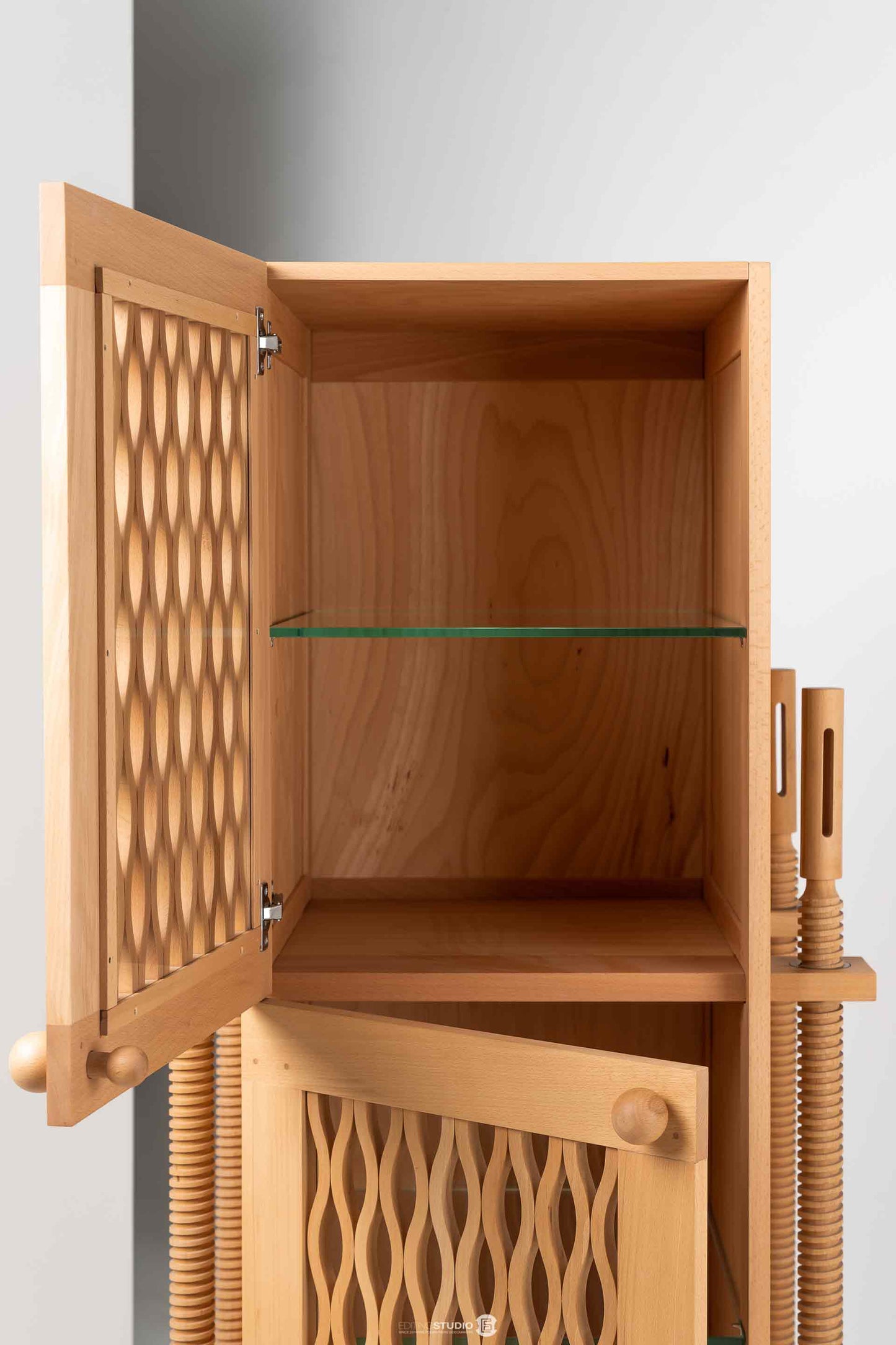 Screw Cabinet